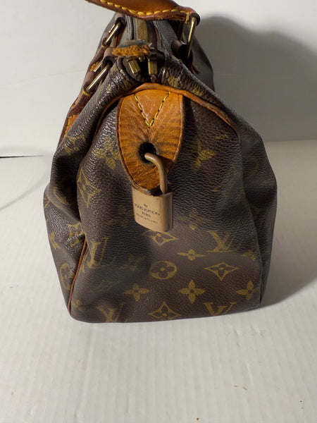 LOUIS VUITTON 
Monogram Speedy Bandouliere