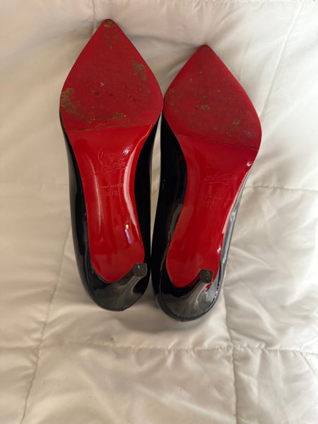 Christian Louboutin
Patent Leather Pump Size: 39.5/9
