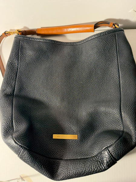 Marc Jacobs Leather Tote
Crossbody Bag