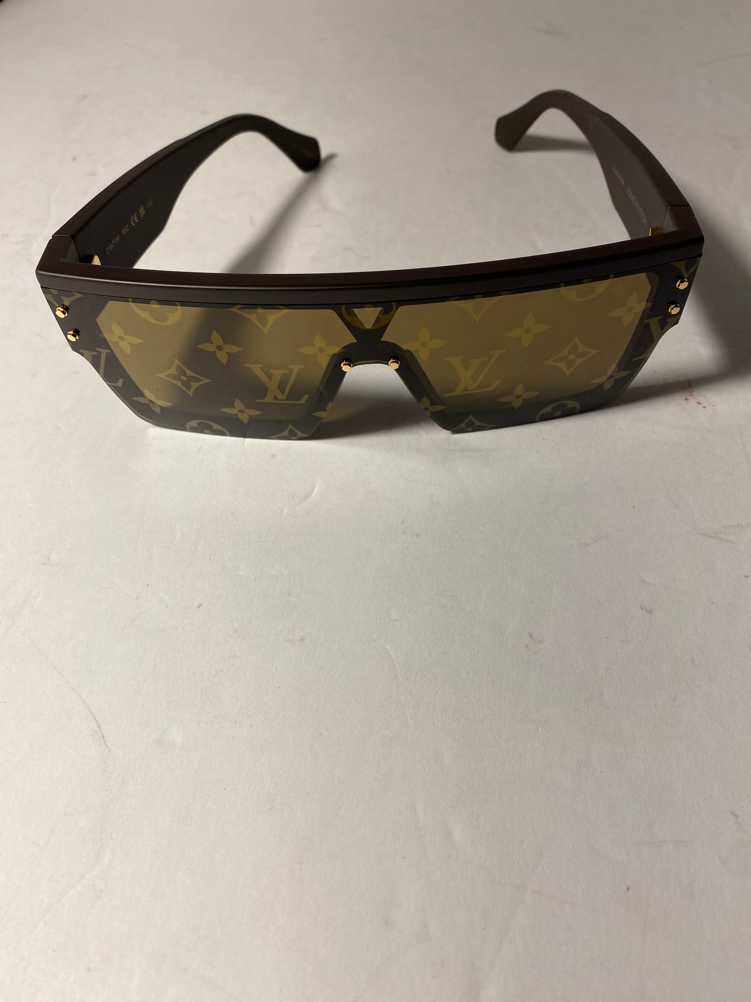 LOUIS VUITTON Waimea L Sunglasses Z1671W