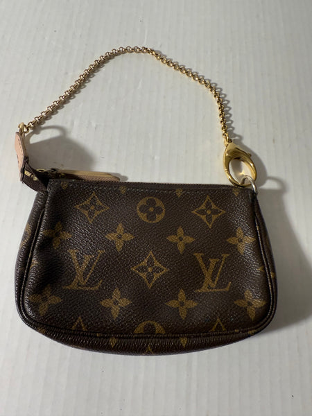 Louis Vuitton
Rue Scribe mini Pouchette