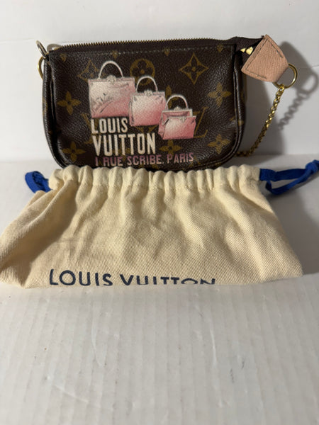 Louis Vuitton
Rue Scribe mini Pouchette