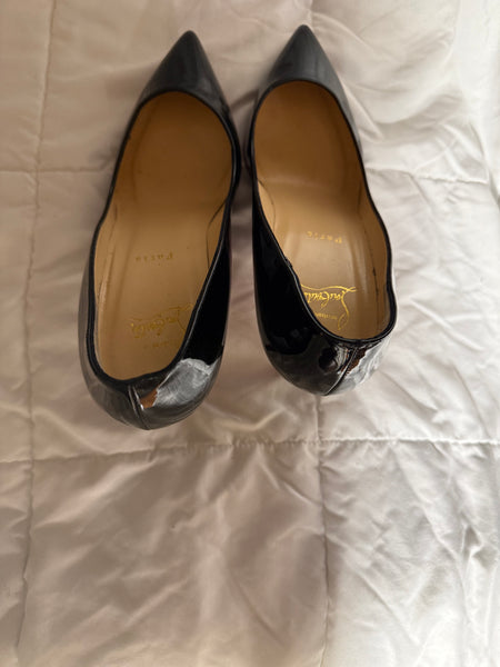 Christian Louboutin
Patent Leather Pump Size: 39.5/9