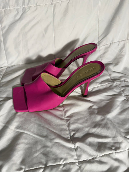 Bottega Veneta Pink Leather
Slide Sandals Size: 39.5 / 9