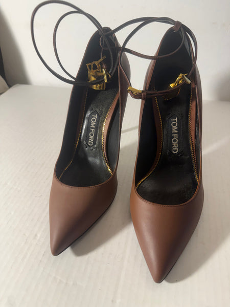 Tom Ford Leather Pumps in Brown Size: 39/9