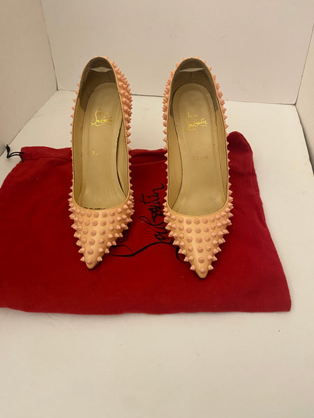 CHRISTIAN LOUBOUTIN
Leather Studded Accents Pumps Size: 9 | IT 39.5