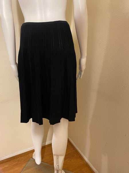 CHANEL Knee-Length Skirt Sz: 40/6
