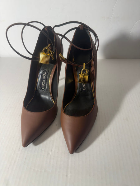 Tom Ford Leather Pumps in Brown Size: 39/9