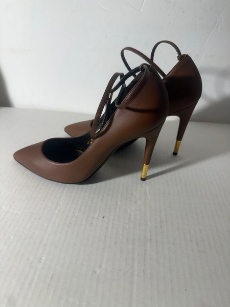 Tom Ford Leather Pumps in Brown Size: 39/9