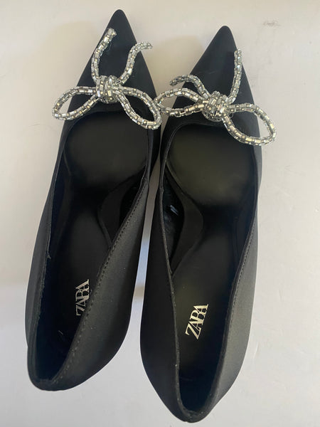 Zara Rhinestone Bow Heels Size: 40