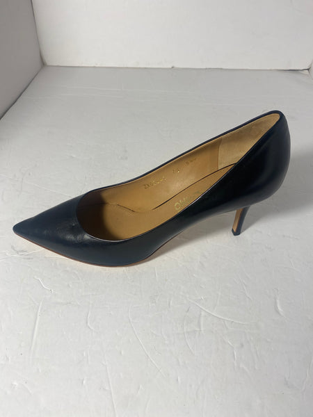 Salvatore Ferragamo Black Leather Point Toe Heel Pumps Size: 39.5