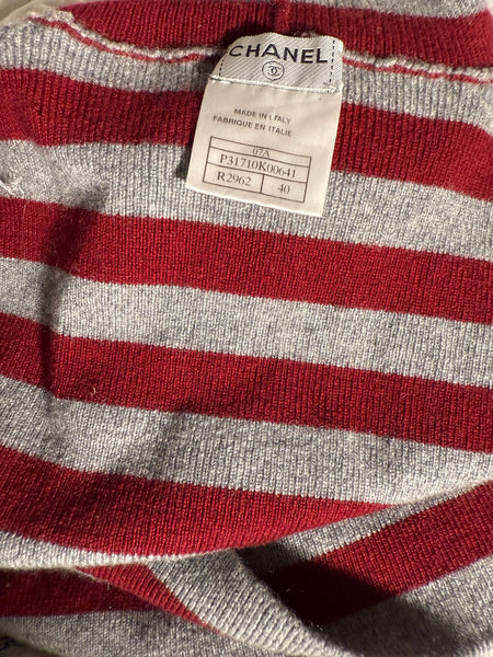 CHANEL Cashmere Short-Sleeve Turtleneck Size: 40 / 6