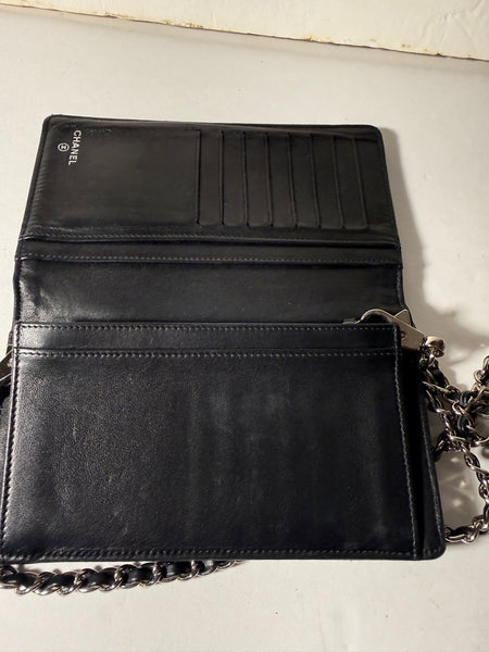 CHANEL Camellia Black
Embossed Wallet