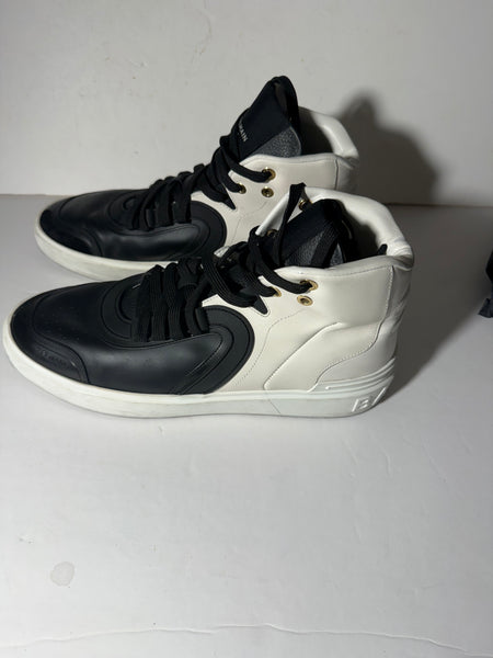 Balmain
Leather High Top Trainers Size EUR 44. US 11