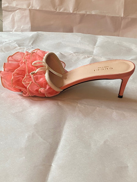 Gucci Ruffled Peach Sandals Sz 38 /8