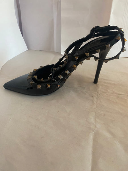 Valentino Rockstud Caged Patent Pump Sz 39.5/9