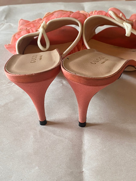 Gucci Ruffled Peach Sandals Sz 38 /8