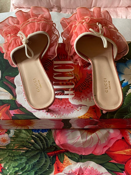 Gucci Ruffled Peach Sandals Sz 38 /8