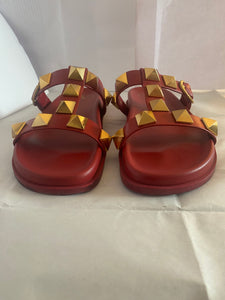 VALENTINO ROMAN STUD LEATHER SANDAL Sz 38.5/8