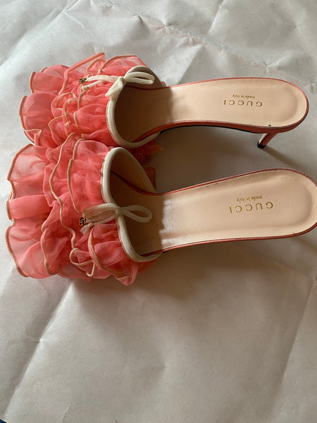 Gucci Ruffled Peach Sandals Sz 38 /8