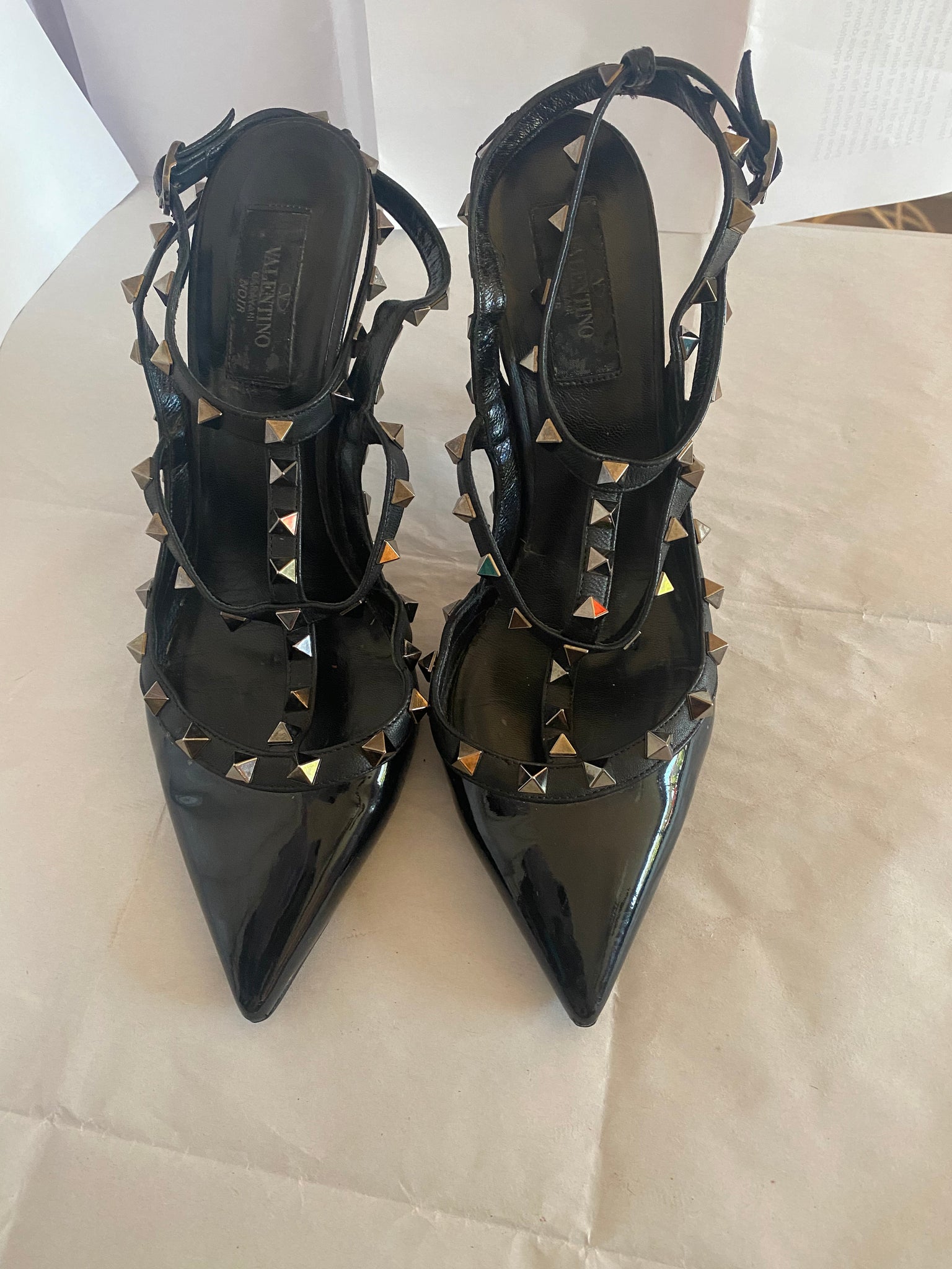 Valentino Rockstud Caged Patent Pump Sz 39.5/9