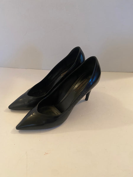 Louis Vuitton Black Heels Pumps Size: 40