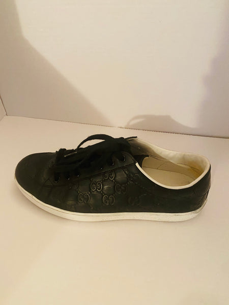 Gucci Women’s GG Embossed Low Top Sneakers