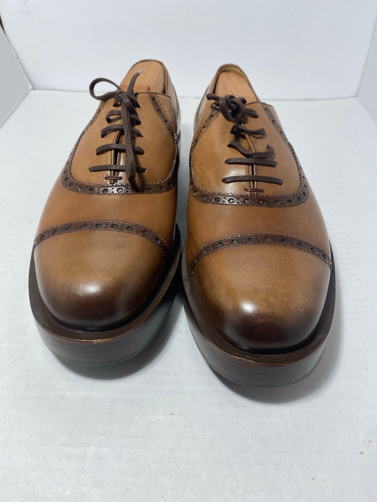 Gucci Brown/Tan Leather Classic Lace Up Dress Shoes Size: 44 US 11