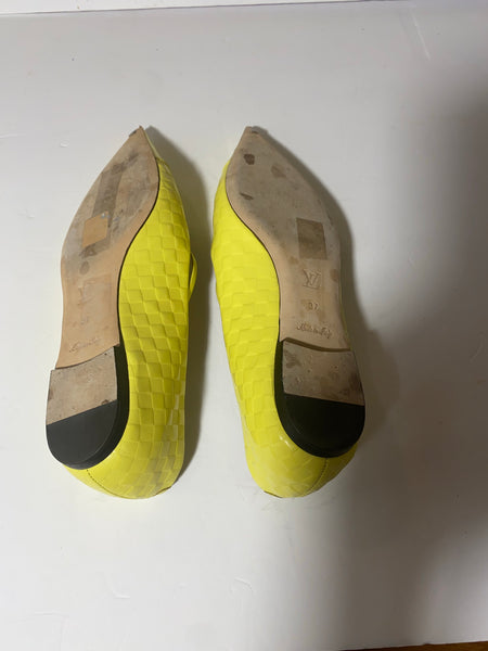 Louis Vuitton Yellow Leather Bow Embellished Pointed Ballet Flats Size: 37