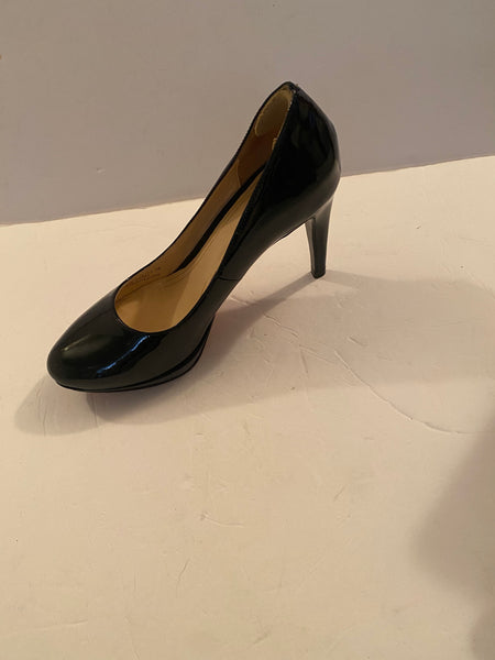 Cole Haan  Patent Leather Pump Size: 7