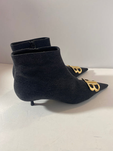 BALENCIAGA Ankle boots Size : 39.5