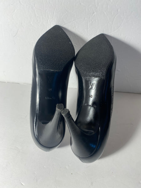 Louis Vuitton Black Heels Pumps Size: 40