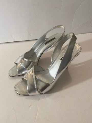 Louis Vuitton Silver Patent Leather Slingback Sandals Sz: 39.5/9