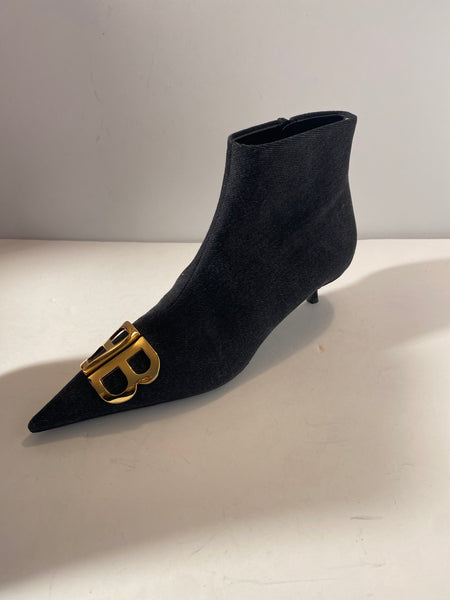 BALENCIAGA Ankle boots Size : 39.5