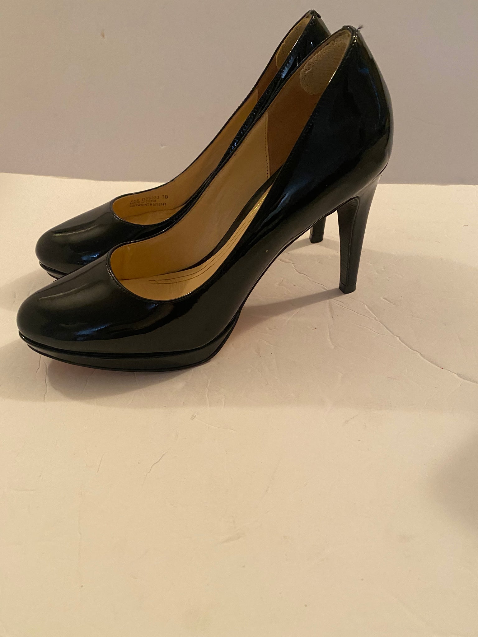 Cole Haan  Patent Leather Pump Size: 7