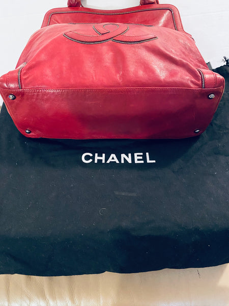 CHANEL Burgundy Chainstitch Framed Tote