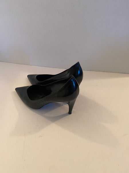 Louis Vuitton Black Heels Pumps Size: 40