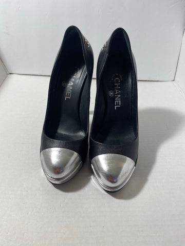 CHANEL Black/Silver Leather Platform Pumps Size 9/39