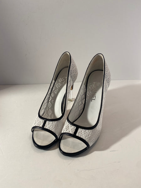 Chanel white lace black leather open toe Size: 39.5