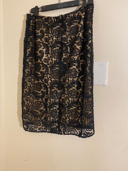 PRADA LACE SKIRT Size: 40 US 6