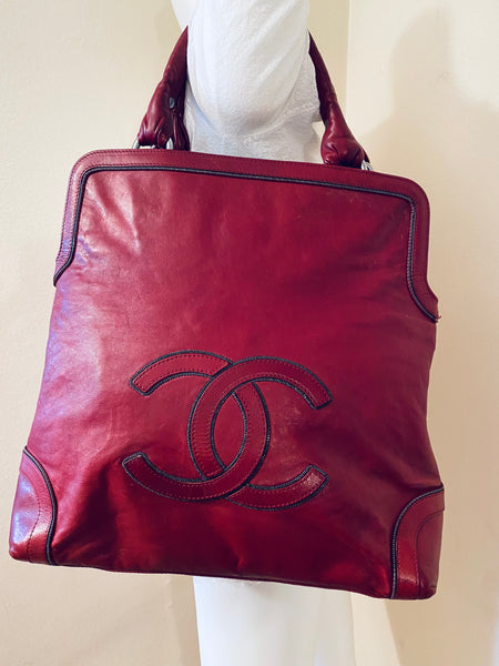 CHANEL Burgundy Chainstitch Framed Tote