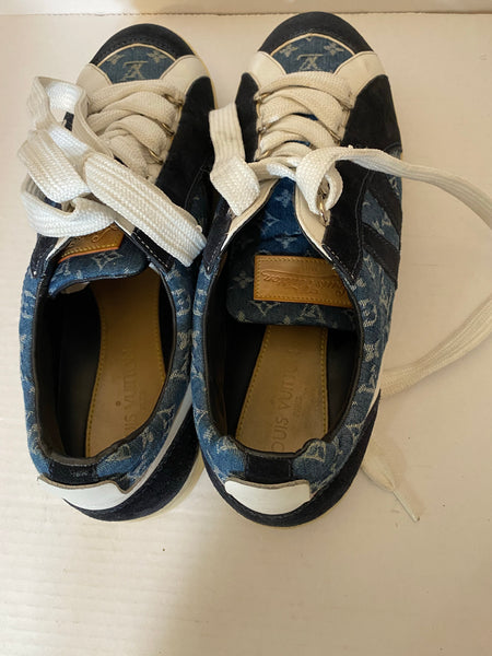 LOUIS VUITTON SNEAKERS