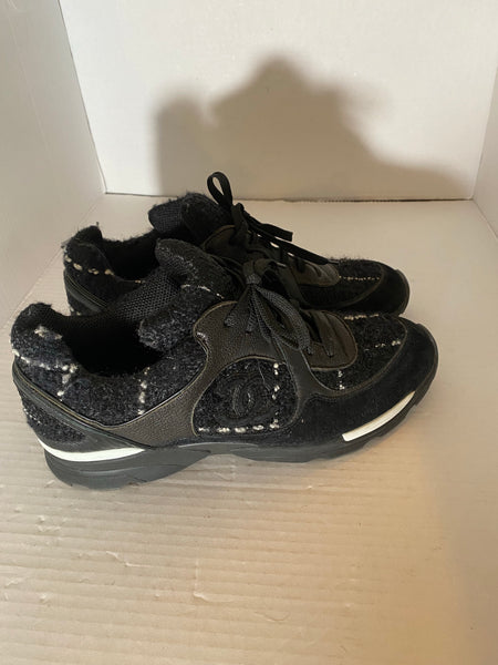 Chanel Low Top Sneakers Size: 42