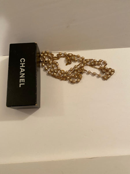 CHANEL NECKLACE