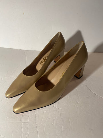 Salvatore Ferragamo Gold Leather Pumps Sz: 39.5/9