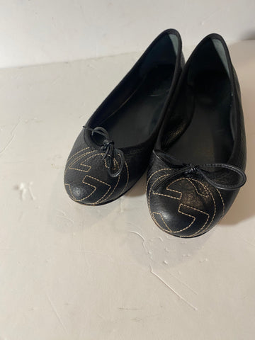 GUCCI ROUND TOE BALLET FLATS Size: 35.5/5.5