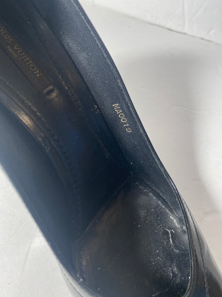 Louis Vuitton Black Heels Pumps Size: 40