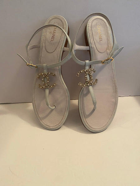 Chanel White Quilted Leather Sandals Sz:40/9