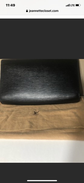 Authentic LOUIS VUITTON BLACK ÉPI CLUTCH